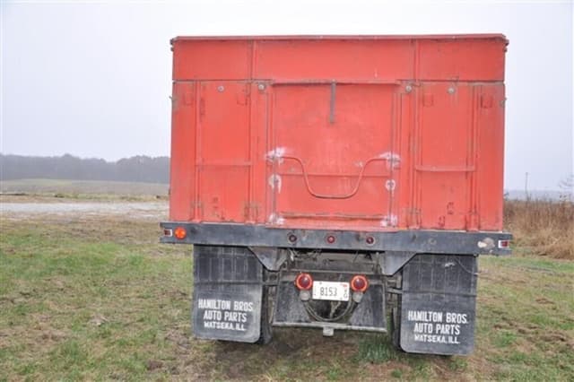 Image of Chevrolet C50 equipment image 3