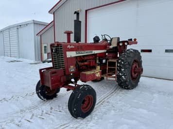 Main image Farmall 1026