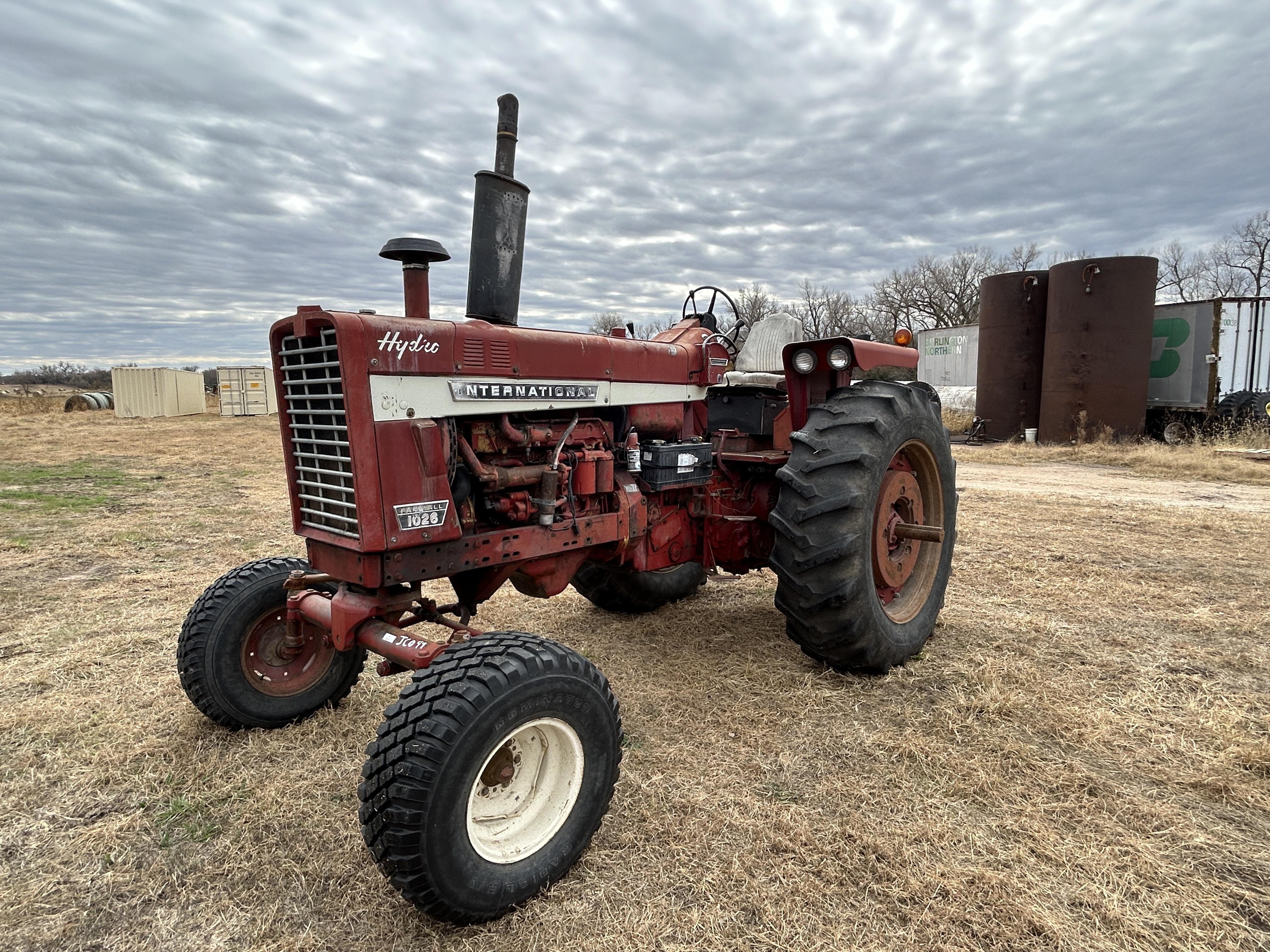 Main image International Harvester 1026