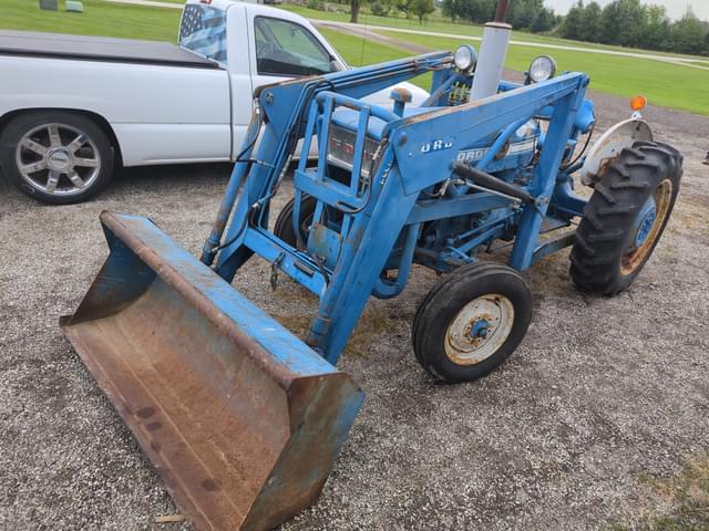 Image of Ford 2000 equipment image 4