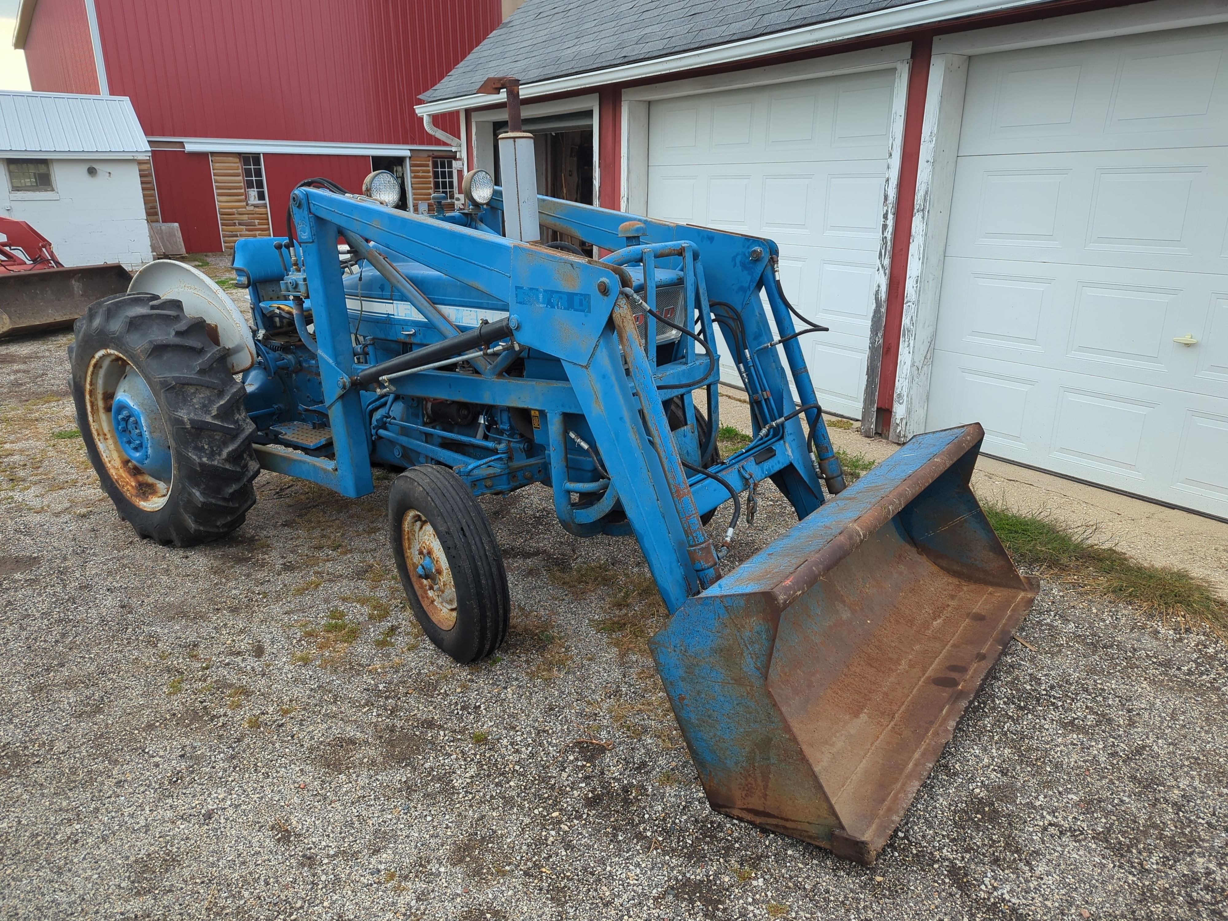 1970 Ford 2000 Equipment Image0