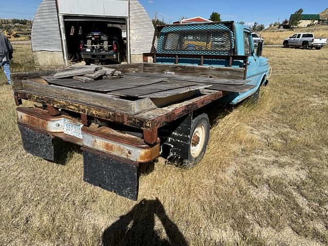 Image of Ford F-250 equipment image 3