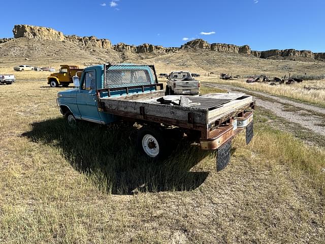 Image of Ford F-250 equipment image 2