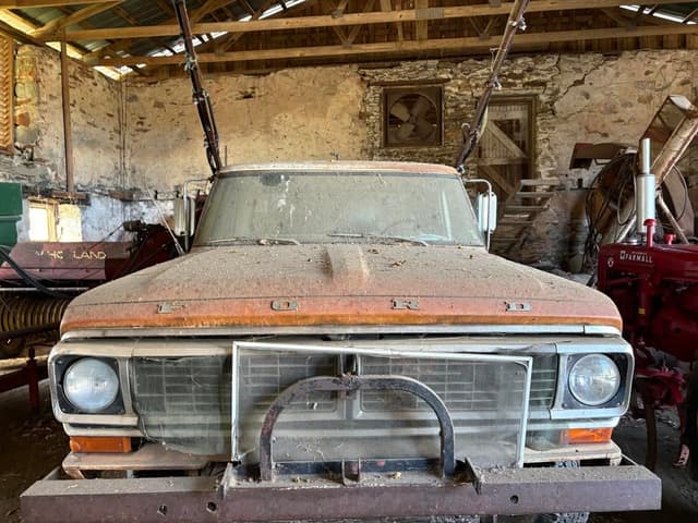 Image of Ford F-250 equipment image 2