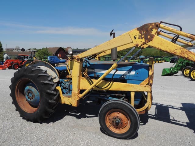 Image of Ford 3000 equipment image 3