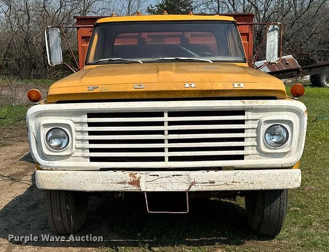 Image of Ford 600 equipment image 1