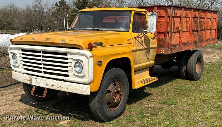 Image of Ford 600 Primary image