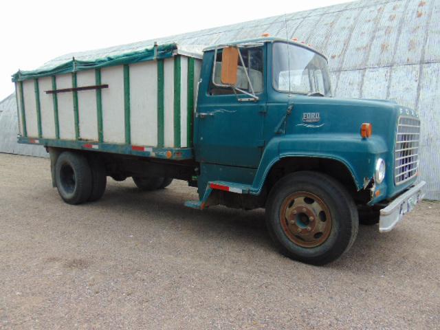 Image of Ford 600 equipment image 2