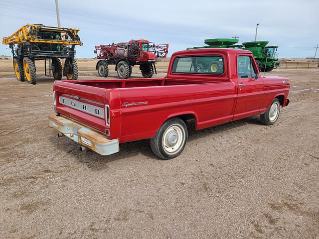 Image of Ford F-100 equipment image 2