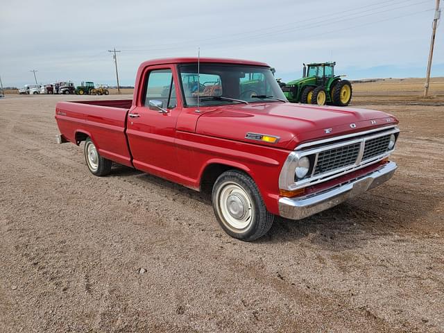 Image of Ford F-100 equipment image 1