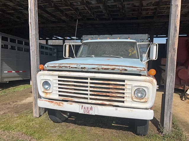 Image of Ford F-600 equipment image 1