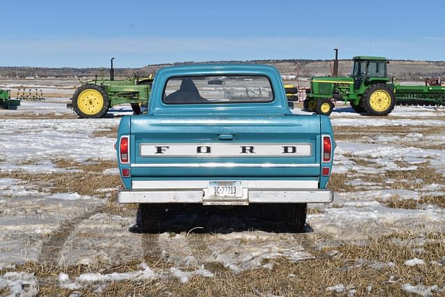 Image of Ford F-100 equipment image 3