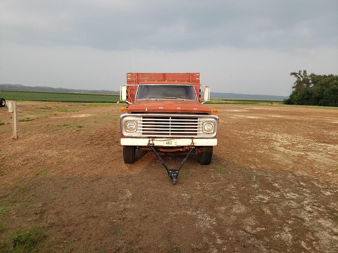 Image of Ford F-600 Image 1