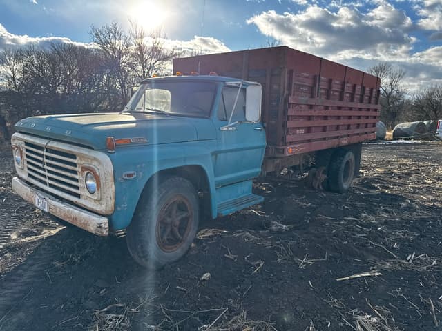 Image of Ford F-600 equipment image 2