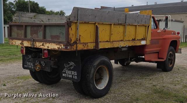 Image of Ford F-750 equipment image 4