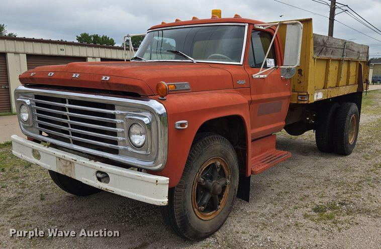 Image of Ford F-750 Primary image