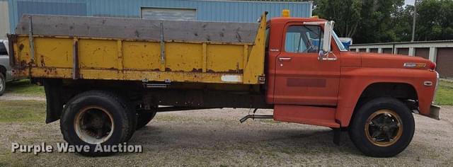 Image of Ford F-750 equipment image 3