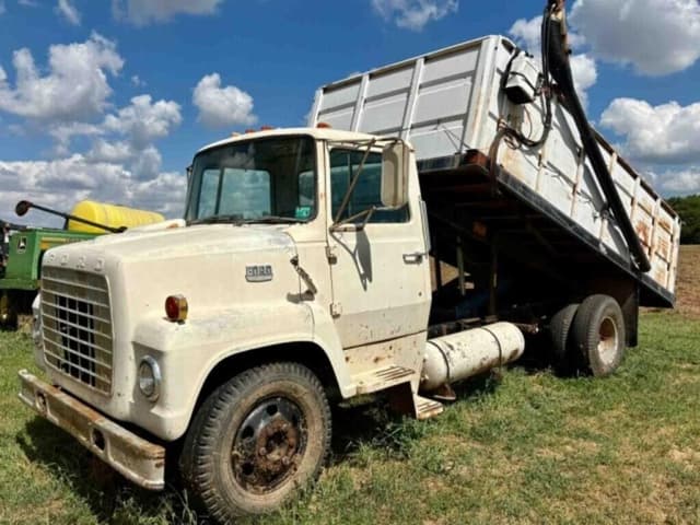 Image of Ford LN6000 equipment image 2