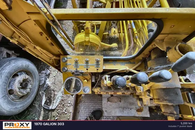 Image of Galion 303 equipment image 3