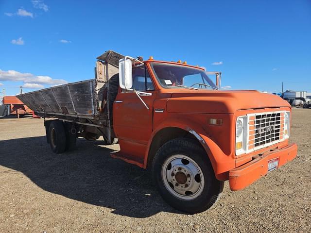 Image of GMC 5500 equipment image 3