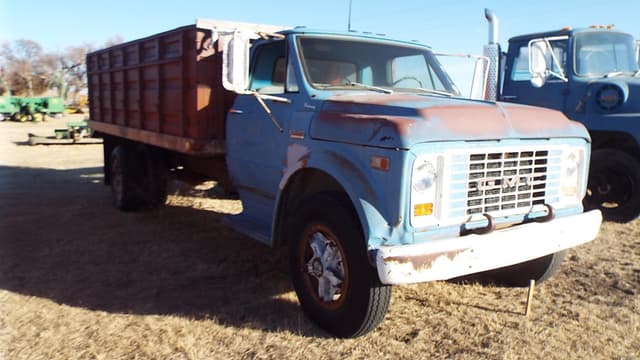 Image of GMC 6500 equipment image 1