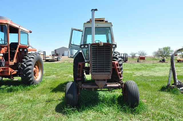 Image of International Harvester 856 equipment image 2