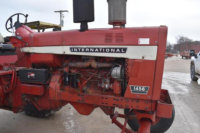 Image of International Harvester 1456 equipment image 3