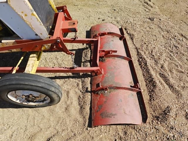 Image of International Harvester Cub 154 Lo-Boy equipment image 4