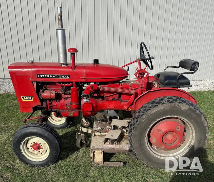 Image of International Harvester 140 Primary image