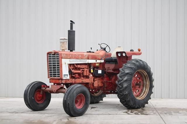 Image of International Harvester 1456 equipment image 2