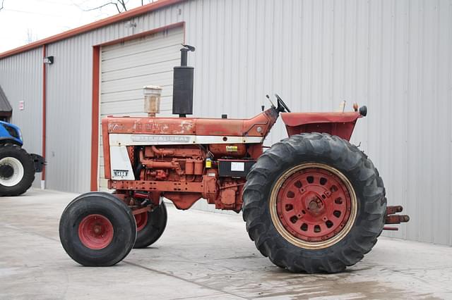 Image of International Harvester 1456 equipment image 3