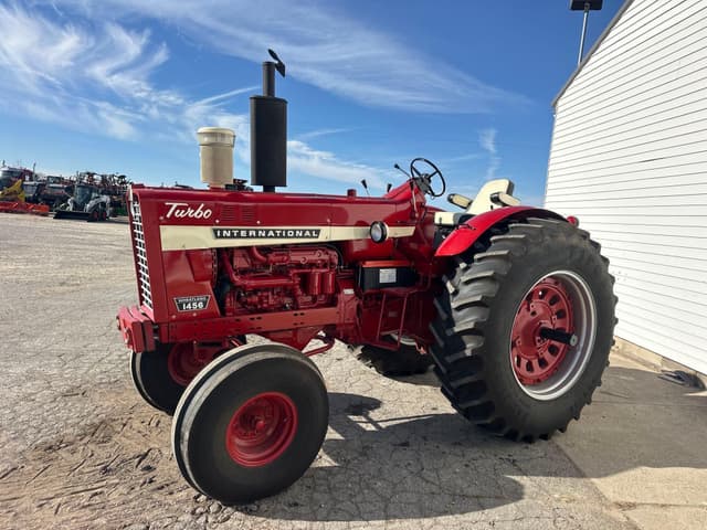 Image of International Harvester 1456 equipment image 2