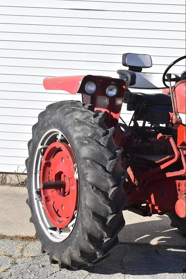 Image of International Harvester 544 equipment image 3