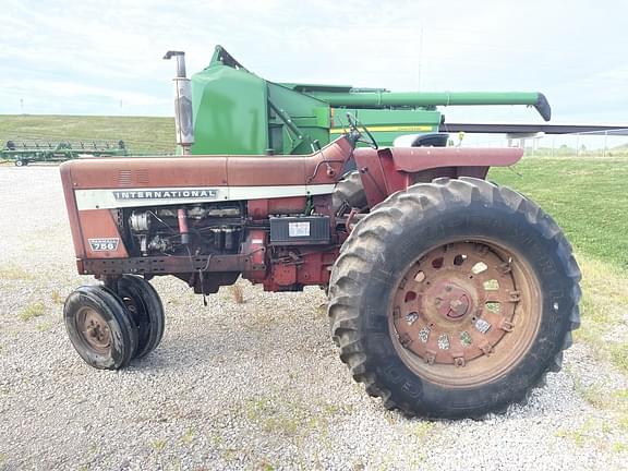 Image of International Harvester 756 equipment image 1