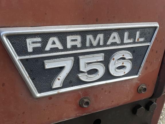 Image of International Harvester 756 equipment image 2