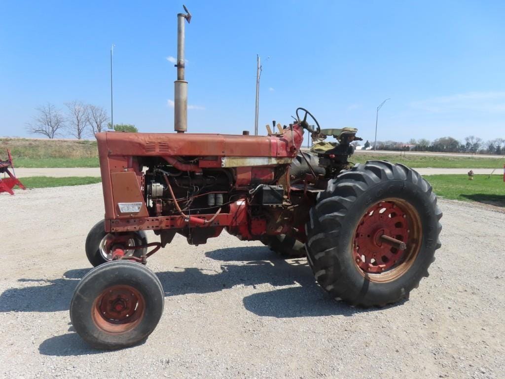 1970 International Harvester 826 Equipment Image0