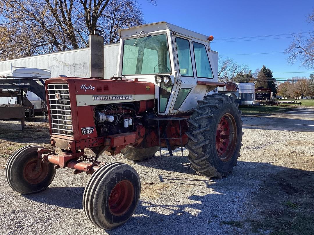 Image of International Harvester 826 Primary image