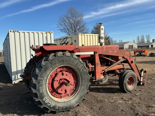 Image of International Harvester 856 equipment image 4