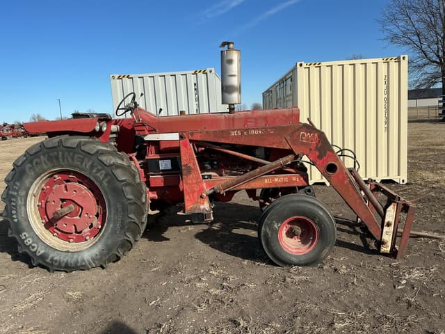 Image of International Harvester 856 equipment image 3