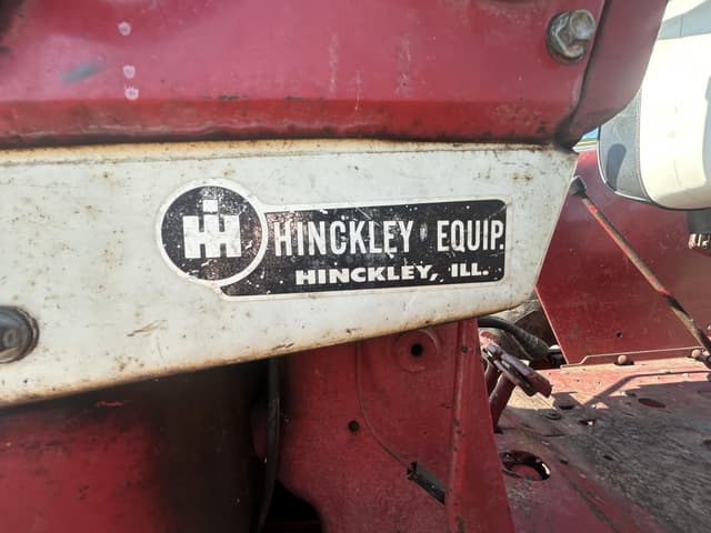 Image of International Harvester 856 equipment image 3