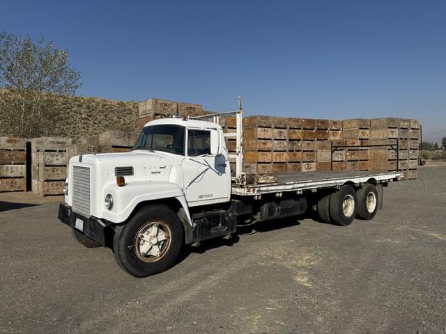 Image of International Fleetstar 2000 equipment image 1