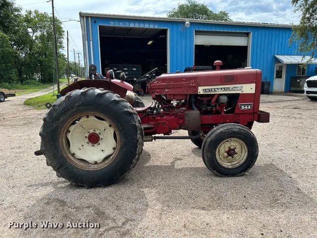 Image of International Harvester 544 equipment image 3