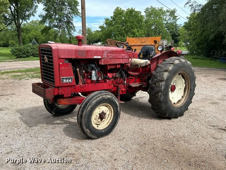 1970 International Harvester 544 Equipment Image0