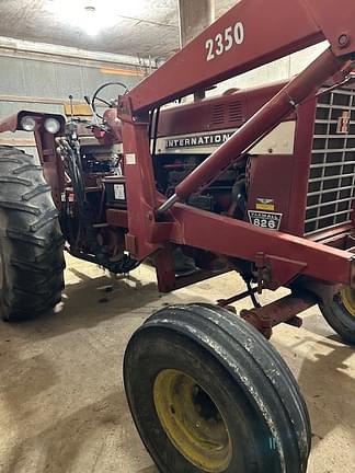 Image of International Harvester 826 equipment image 1