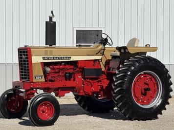 Main image International Harvester 826