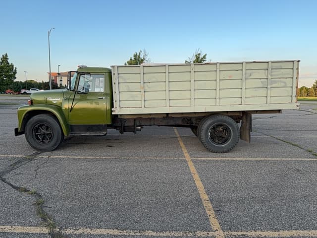 Image of International Loadstar 1600 equipment image 1