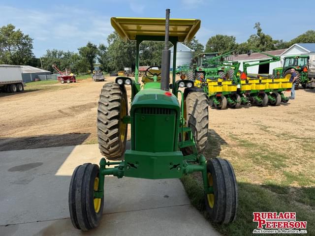 Image of John Deere 2520 equipment image 4