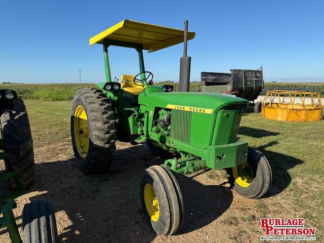 Image of John Deere 2520 equipment image 1