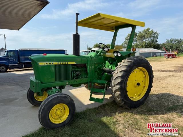 Image of John Deere 2520 equipment image 2
