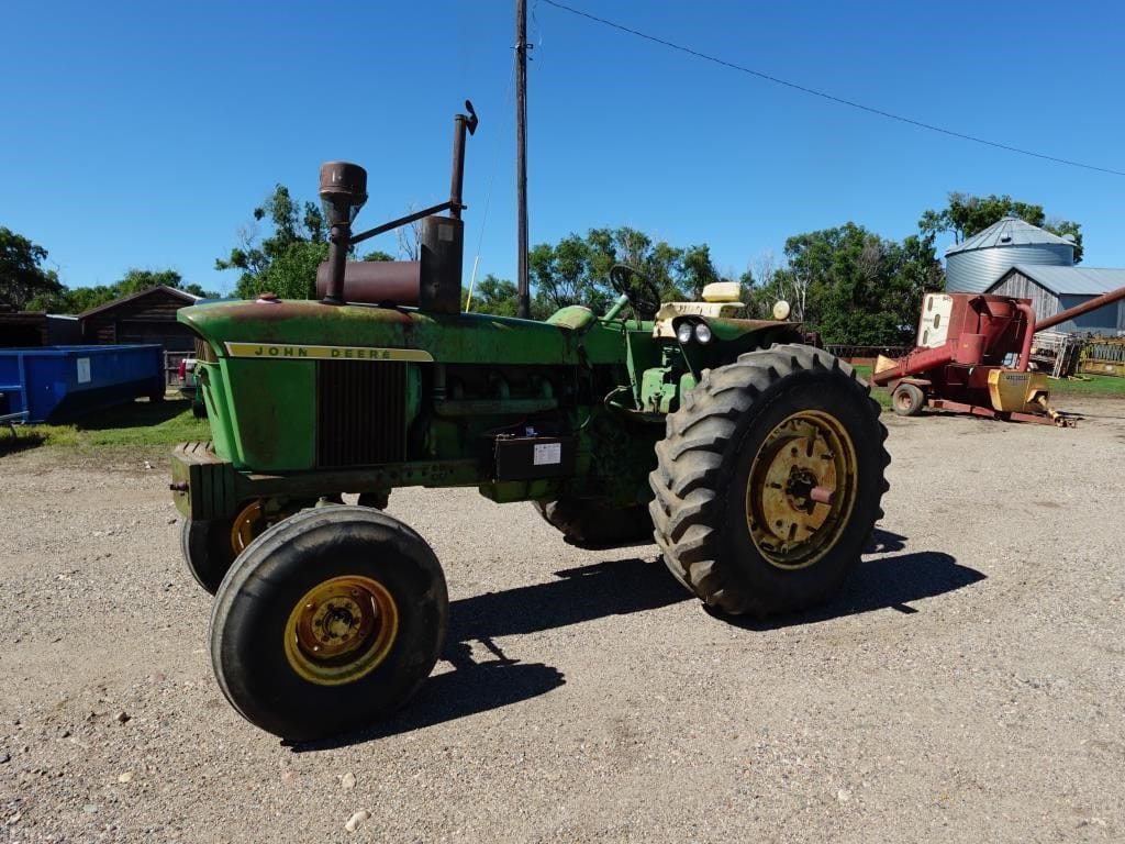 1970 John Deere 4020 Equipment Image0